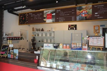 「カフェ・ボンフィーノ 宇奈月店」 内観 8480405 沖縄アイス