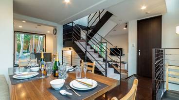 客室内のダイニングエリア / 22