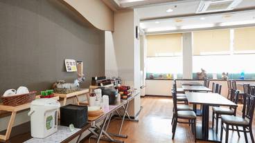 朝食スペース / 10