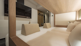 ロフトベッド(110cm幅ベッド2台+ロフトベッド1台)禁煙