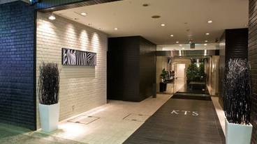 施設の入り口 / 17