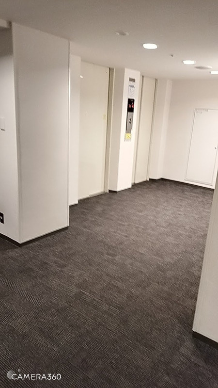 今回はエレベーター前の部屋でした。騒音は気にならず