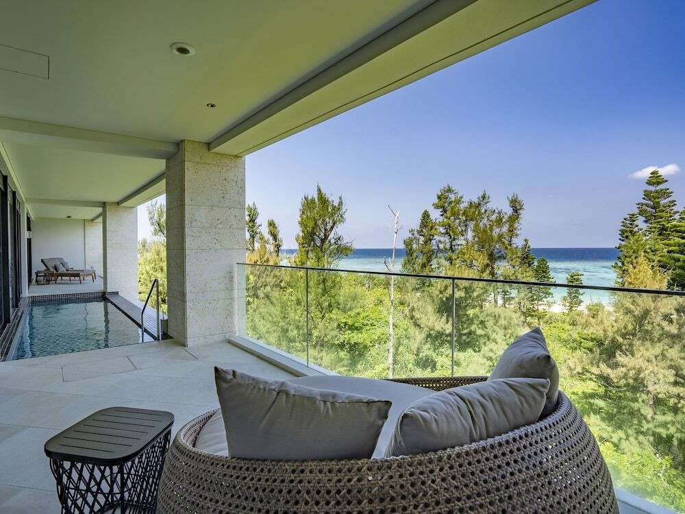 宮古ブルーの海を望むリゾート感満載のヴィラ3551044