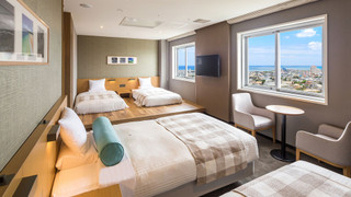 デラックス 4 人部屋 オーシャンビュー (シングルベッド 4 台)