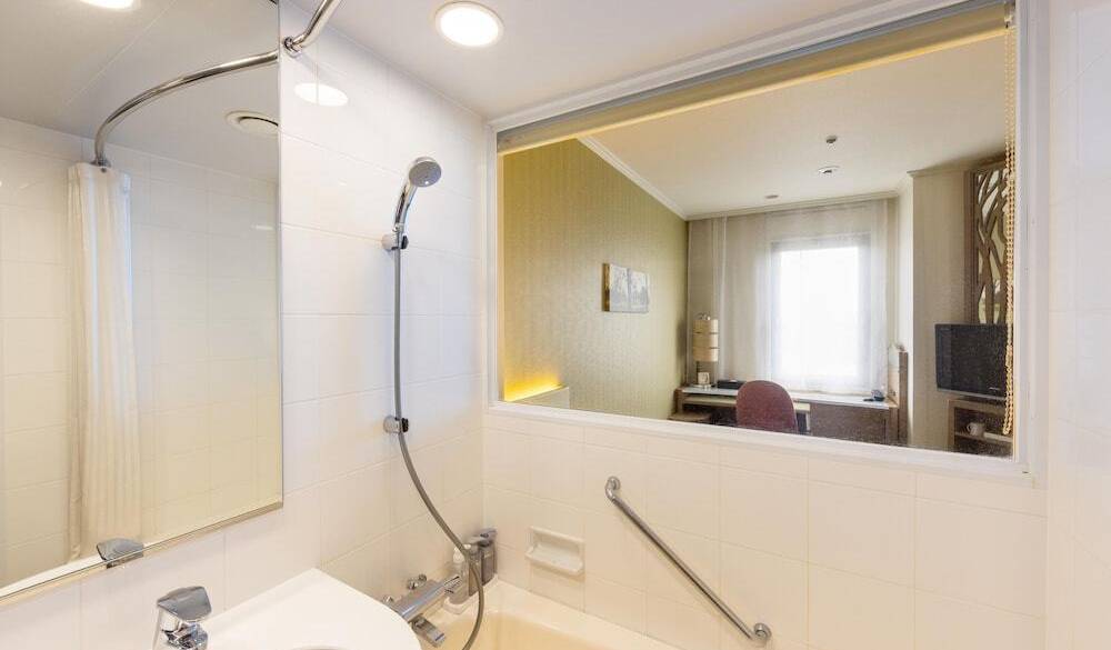 スタンダードダブル_バスルーム / 3