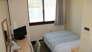 ダブルルーム ダブルベッド 1 台 喫煙可