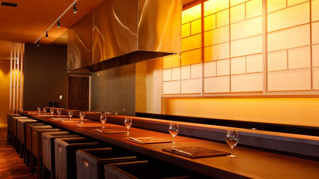 旬房 海楽のカウンター席 / 4