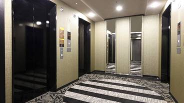 エレベーター / 1