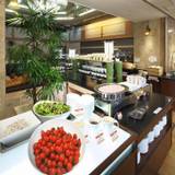 地元の厳選素材を味わう
朝食ビュッフェ / 3