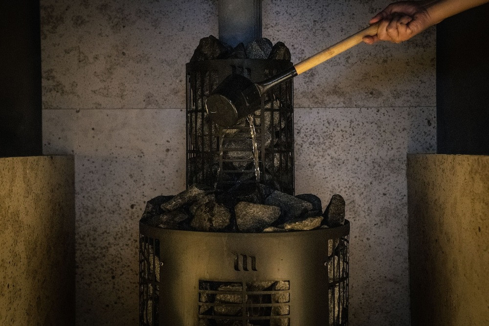 仲間と一緒にサウナ時間をシェア♪今よりさらに仲良くなれるかも4756300