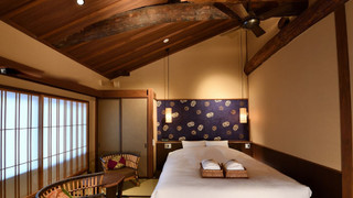 瑠璃(京町屋ダブルベッド和室)