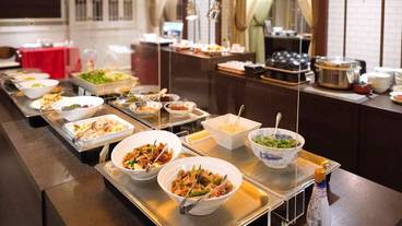 朝食ビュッフェ / 3