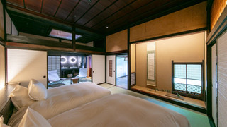 101 本館 · 歳吉屋 半露天風呂 禁煙
