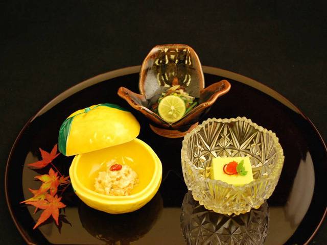 ゆったりと
五感で味わう旬の和食 / 4