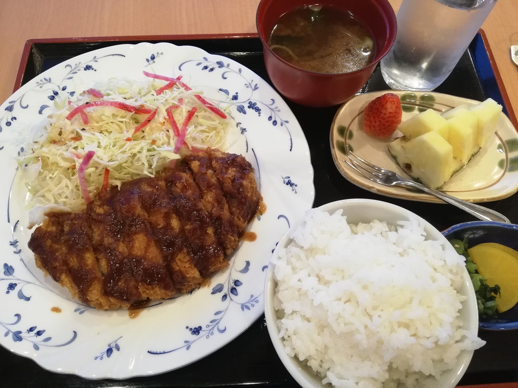 夕食のとんかつ