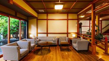 ロビーラウンジ / 2