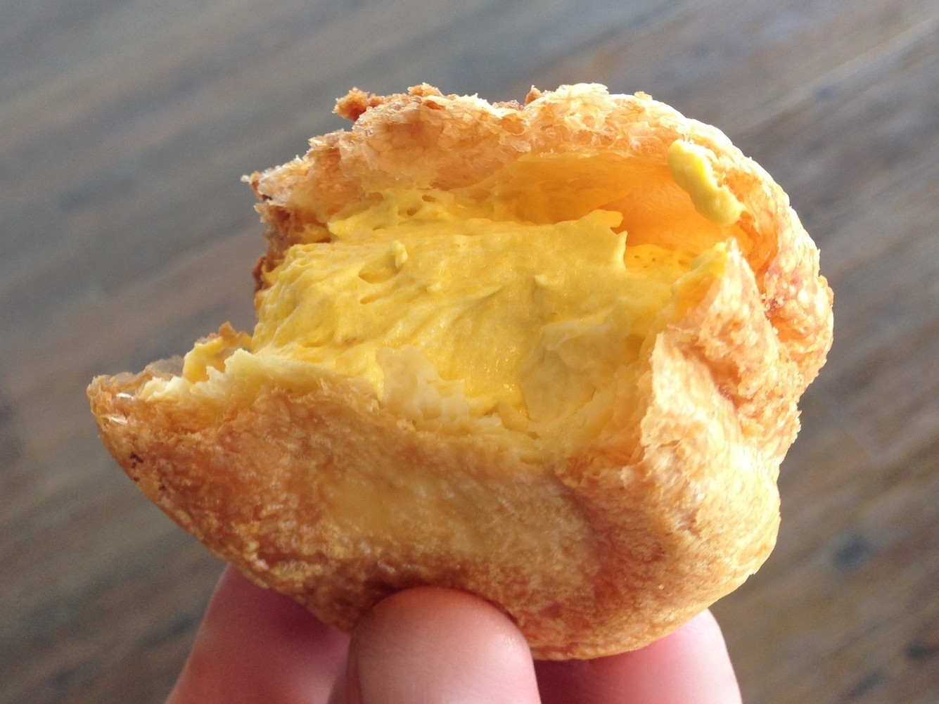 「古宇利オーシャンタワー 売店」料理 679078 かぼちゃ入りの濃厚なカスタードクリーム