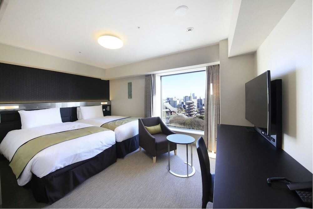 ロビーから浅草寺が目前、朝食に「ハラールミールボックス」があるホテル3704245