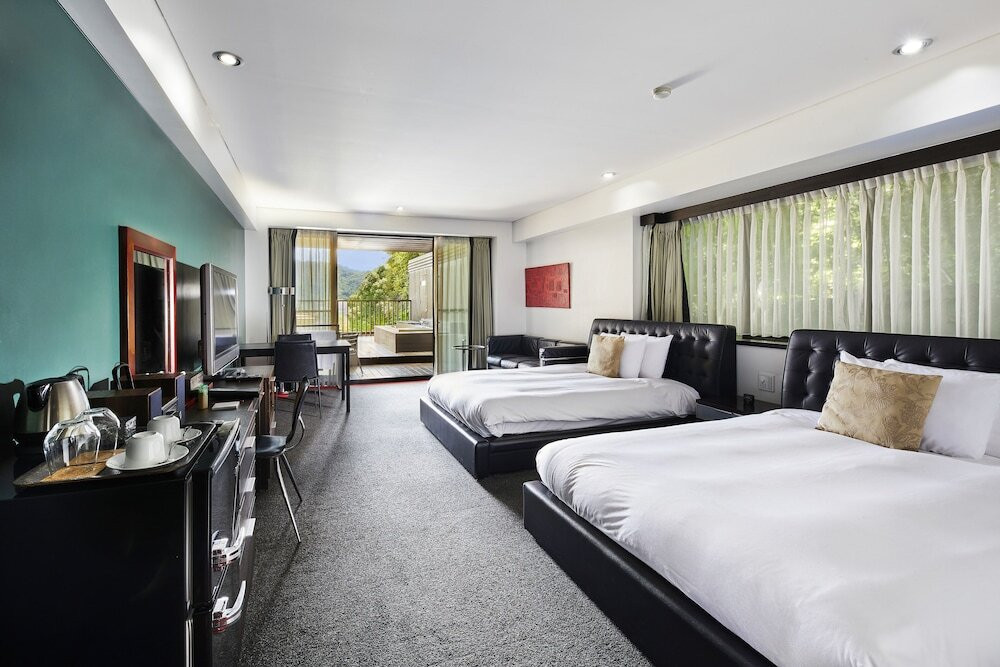 露天風呂付きの大人の隠れ家で英気を養う4055323