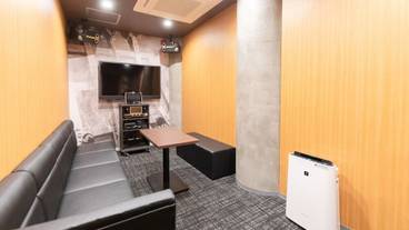 カラオケ ルーム / 17