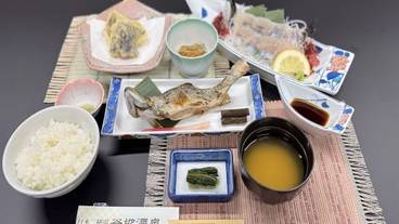 食事・飲み物 / 13