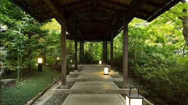 施設の入り口 / 13