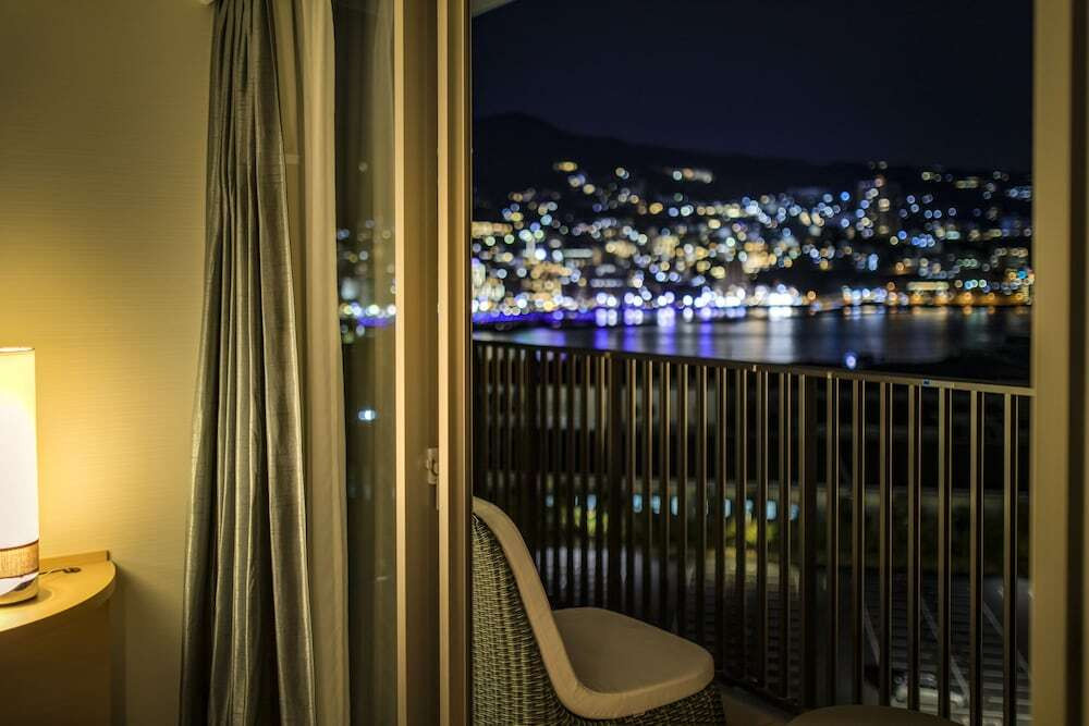 熱海後楽園ホテル（アタミオンセン　アタミコウラクエンホテル） / 2