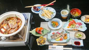 旅館のお食事処 / 17