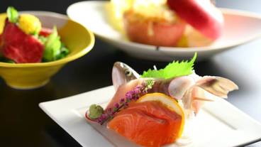 食事・飲み物 / 30