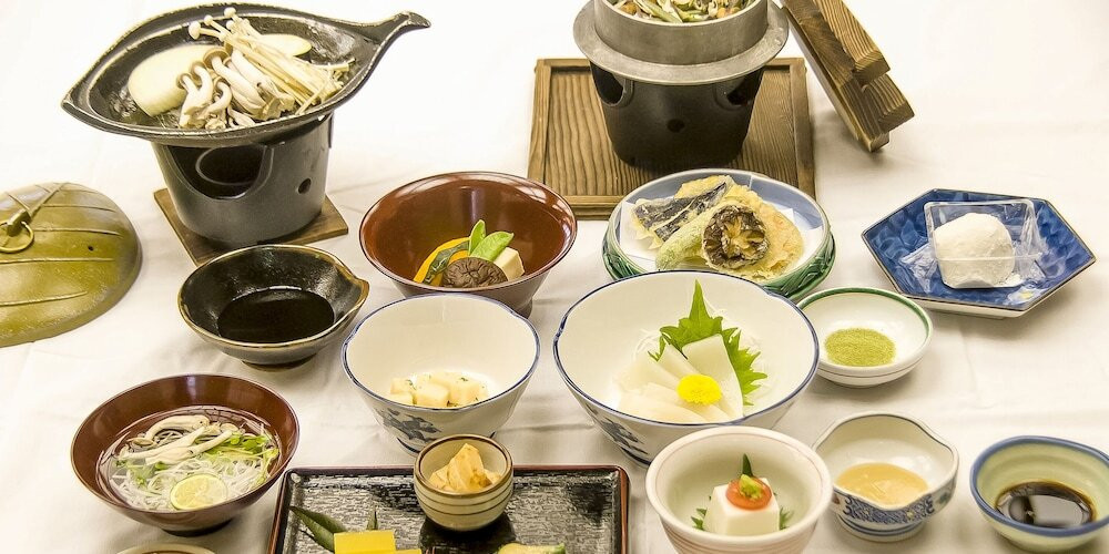 旅館のお食事処