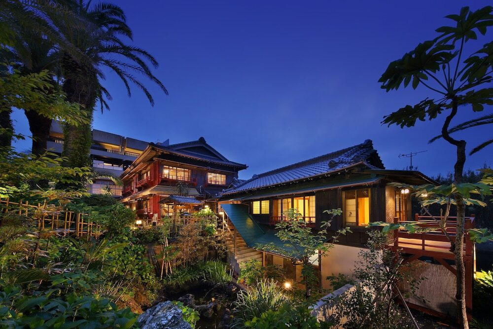 かつての宿場町に佇む和モダン旅館4008483