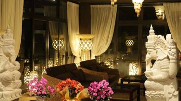 内部エントランス / 2