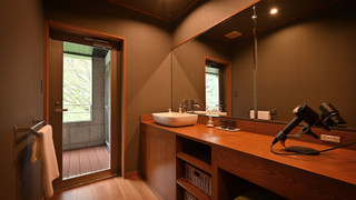 【欅】温泉露天風呂とツインベッドの和洋室