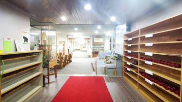 施設の入り口 / 5