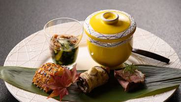 食事・飲み物 / 3