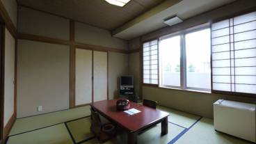 客室内のダイニングエリア / 5