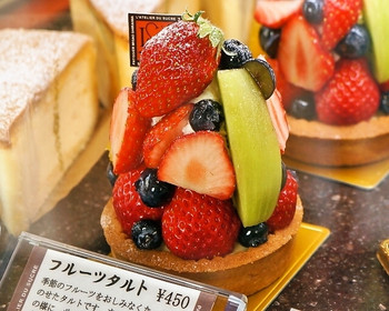 「ラトリエドゥシュクル」料理 825509 2015.3 フルーツタルト（450円）