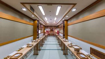 屋内結婚式場 / 11