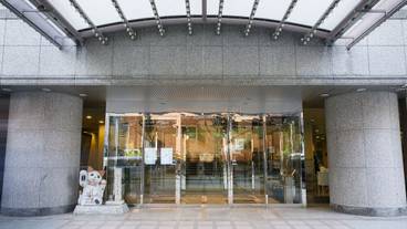 施設の入り口 / 12