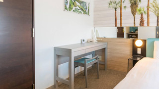 スタンダード ルーム クイーンベッド 1 台 禁煙