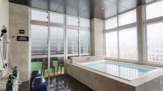 キャビン A (2名専用・男女共同フロア・共同シャワートイレ)