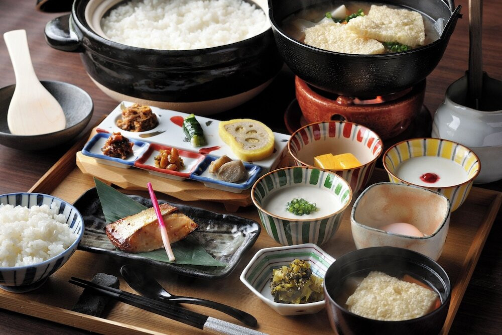 朝食