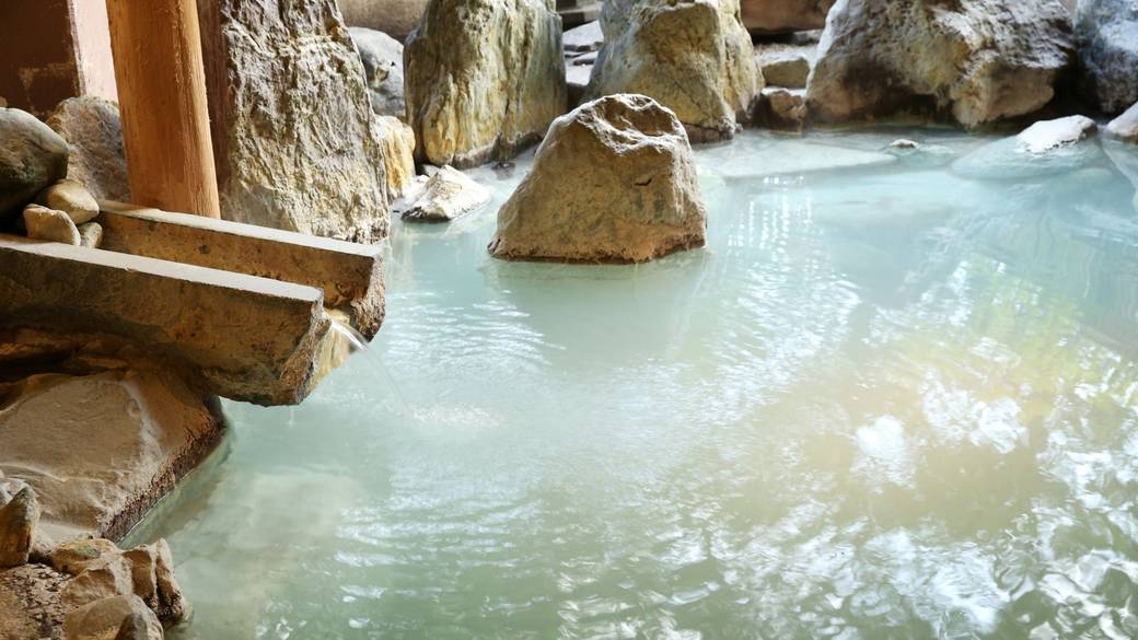 3つの源泉を堪能
広々大浴場で朝風呂 / 5