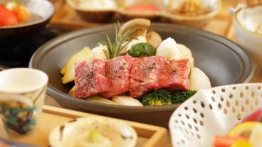 食事・飲み物 / 3