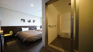 ユニバーサルツインルーム　禁煙　24平米