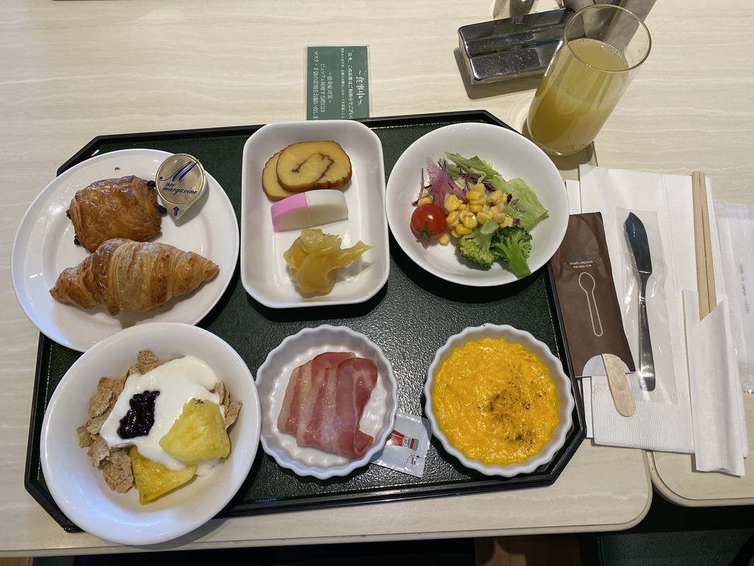 朝食ブッフェ　元旦でしたのでおせち料理があります