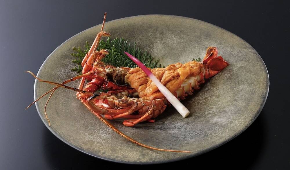 伊勢海老か鮑を選べる
豪華な懐石料理 / 2