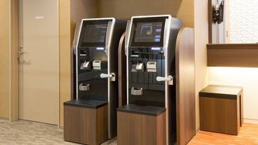 チェックイン / チェックアウト キオスク / 1