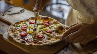 山の茶屋 楽水 ピザ / 3