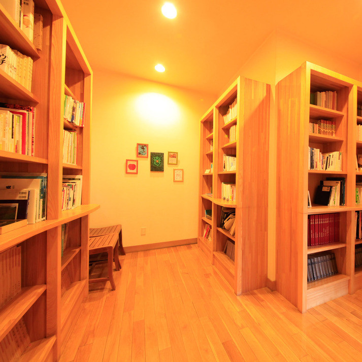 母屋 ライブラリー